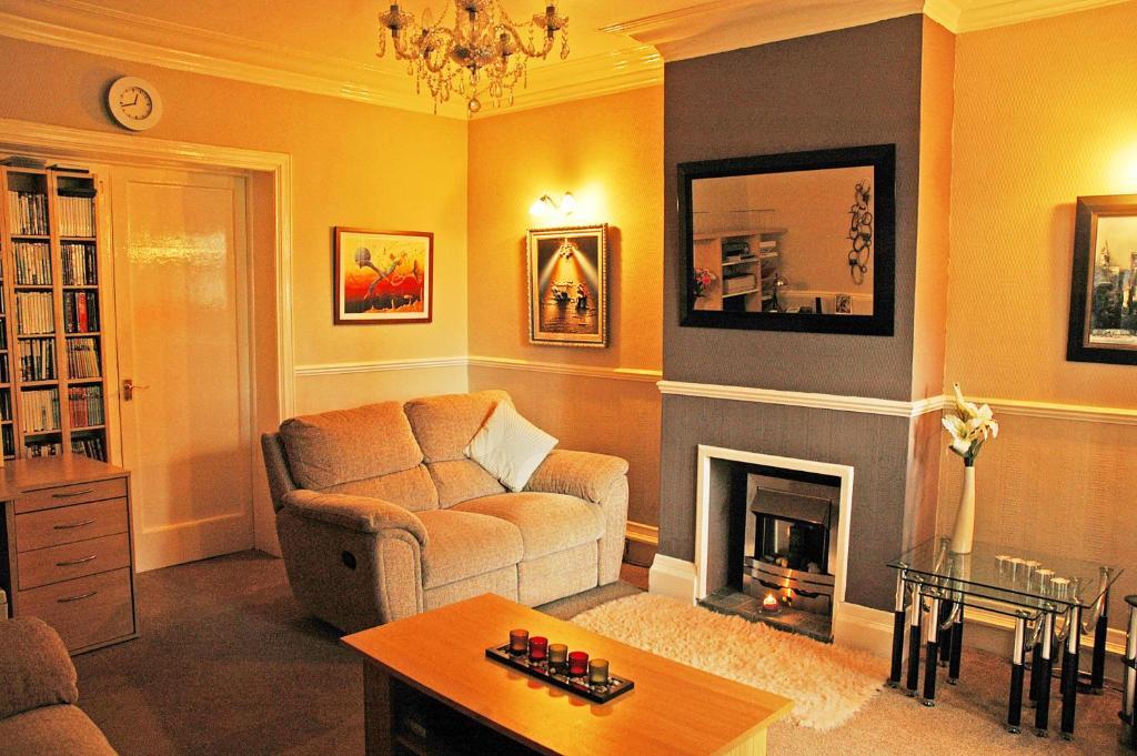 Pitreavie Guest House Dunfermline Exterior foto