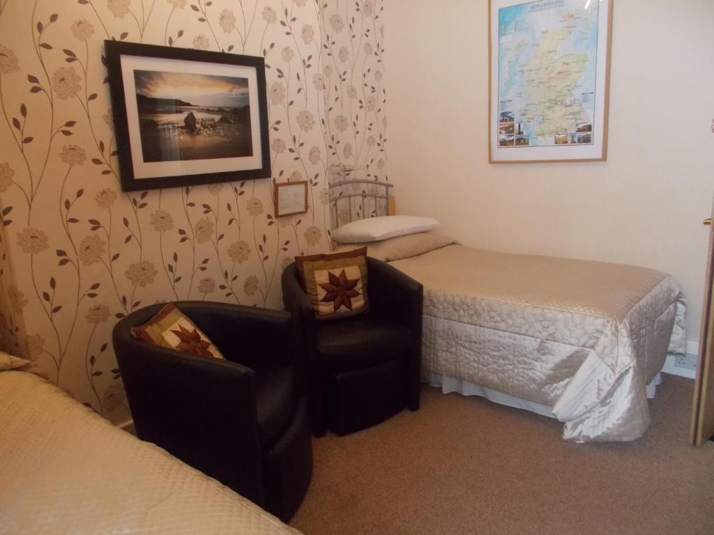 Pitreavie Guest House Dunfermline Habitación foto