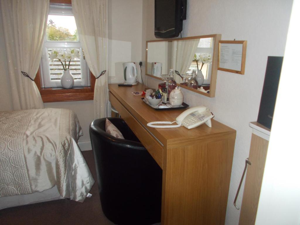Pitreavie Guest House Dunfermline Habitación foto